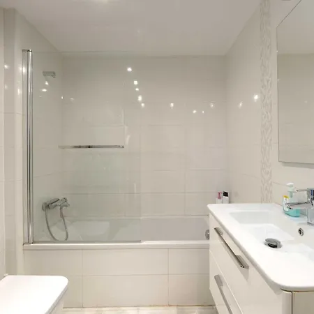 2039 Cozy Beachfront On Golden Marbella