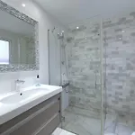 Apartmán 2039 Cozy Beachfront On Golden Marbella