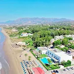 2039 Cozy Beachfront On Golden Marbella