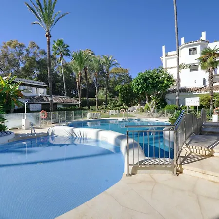 2039 Cozy Beachfront On Golden * Marbella