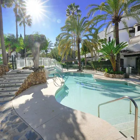 2039 Cozy Beachfront On Golden * Marbella